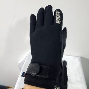 Auclair Women's Skater Windproof Winter Gloves Black Size S